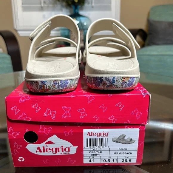 Algeria Orbyt Miami Beach Sandal‎ Tan in color w/ floral bottom Sz 10.5- 11 NEW - Picture 8 of 10